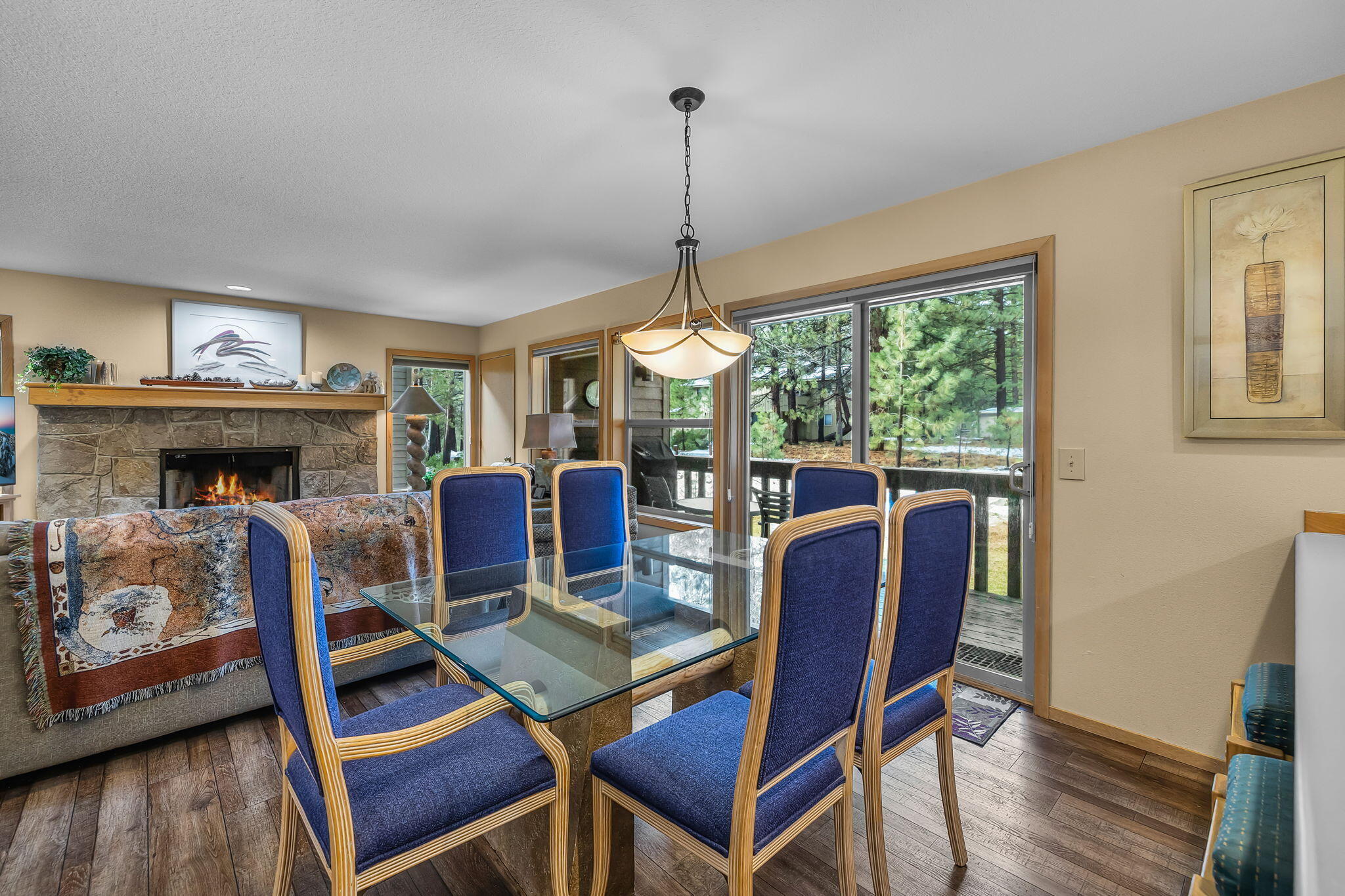 57373 Beaver Ridge Loop, Unit 27 Sunriver, OR 97707 - Photo 9 of 34 2025_12_22_57373_beaver_ridge_loop_unit2