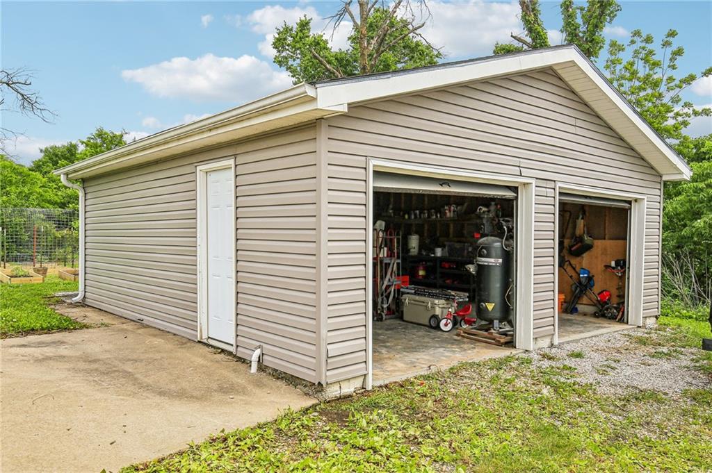 351 Northwest 621st Road Centerview, MO 64019 - Photo 9 of 36