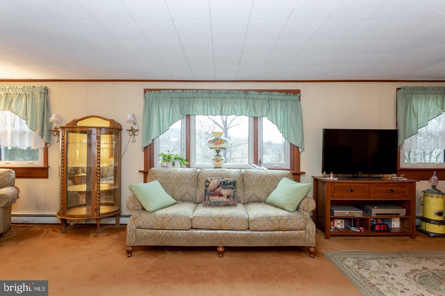1426 Temple Road Pottstown, PA 19465 - Photo 8 of 19