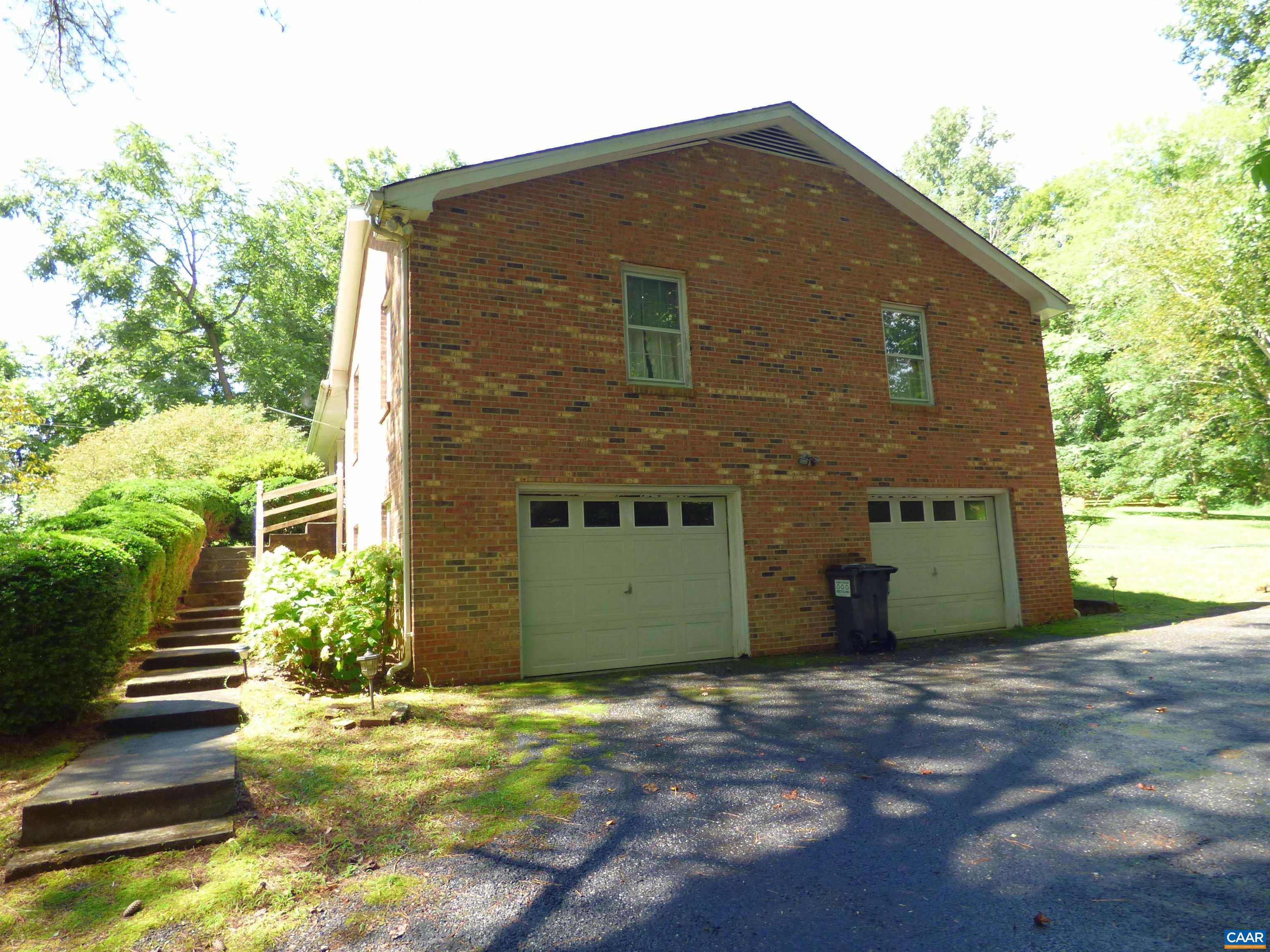 282 Kenmore Road Amherst, VA 24521 - Photo 2 of 33 a front view of a house with a yard