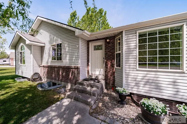 $411,800 | 3889 Taylorview Lane, Ammon, ID 83406