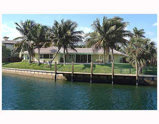 720 Coquina Court Boca Raton, FL 33432 - Photo 1 of 7 Primary Photo