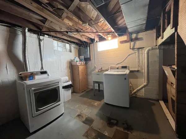 $165,500 | 19977 Elkhart Street, Harper Woods, MI 48225