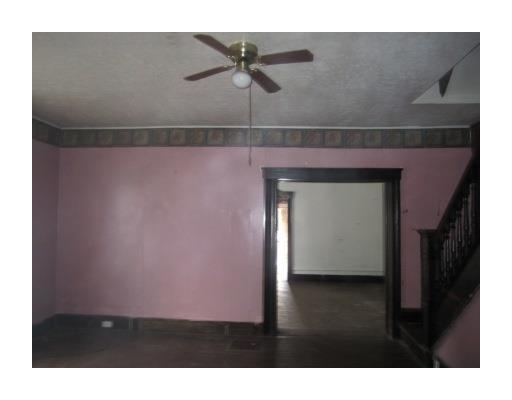 512 Grand Springfield, OH 45505 - Photo 3 of 8