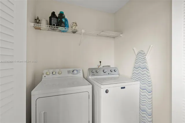 $250,000 | 2866 South University Drive, Unit 5307, Davie, FL 33328