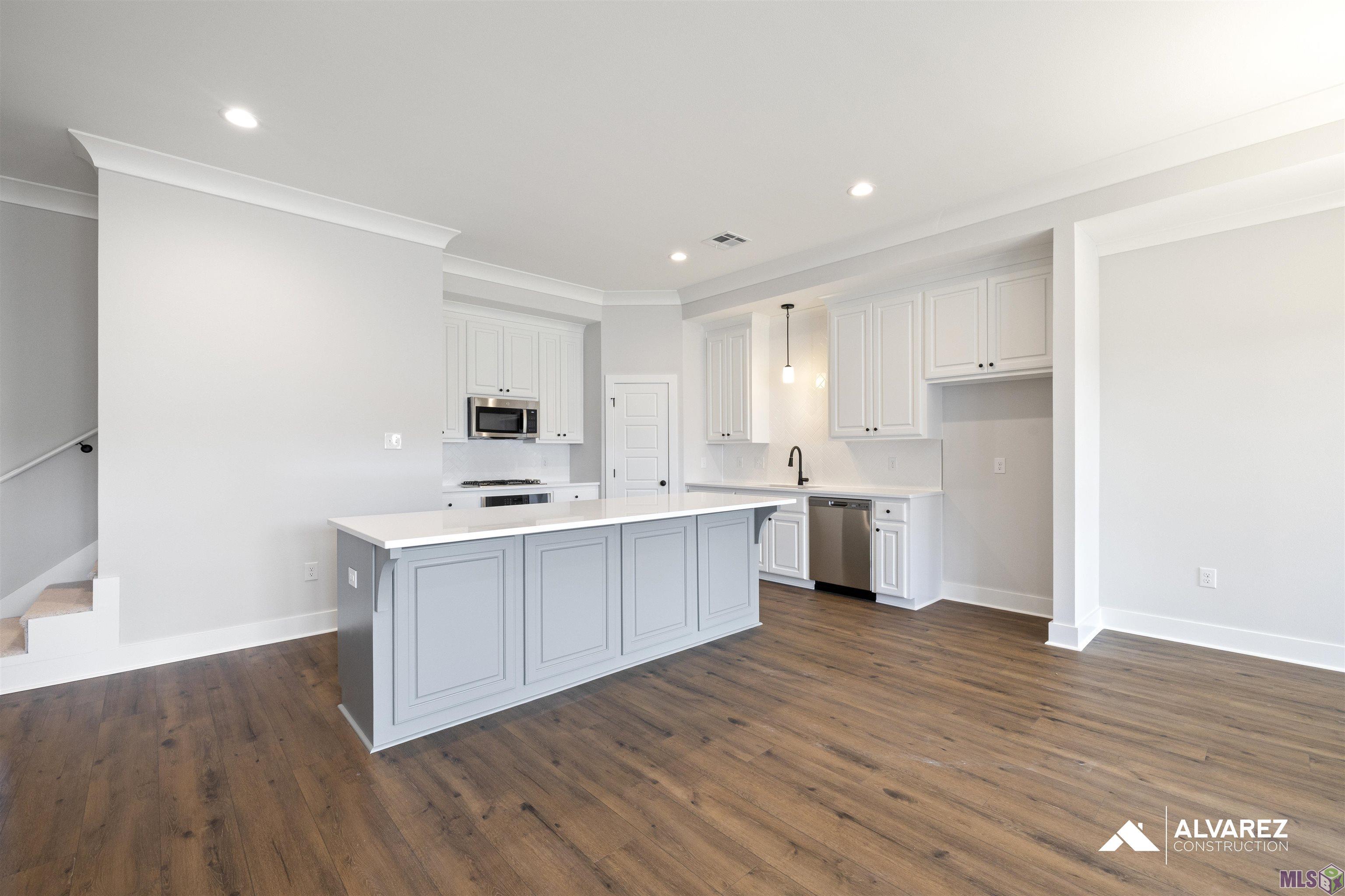 7638 Silverside Drive Baton Rouge, LA 70810 - Photo 4 of 23 Gallery Image 4