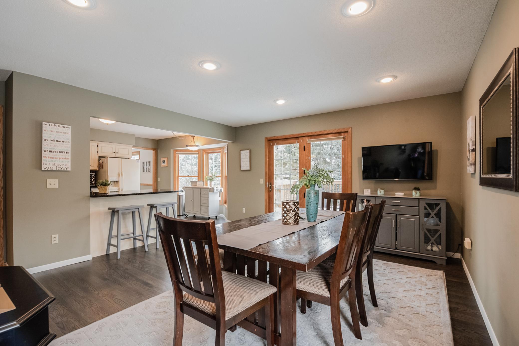 1007 Boston Hill Road Eagan, MN 55123 - Photo 2 of 36 Gallery Image 2