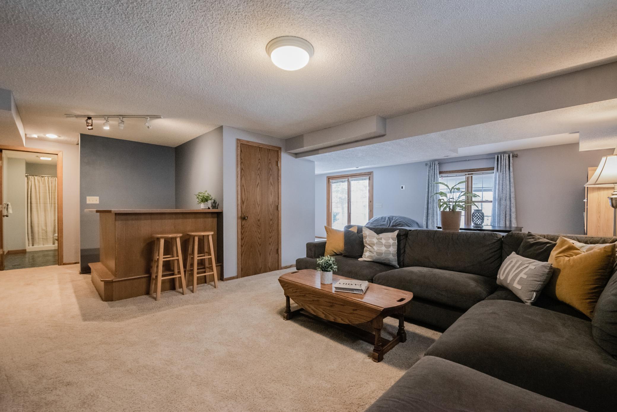 1007 Boston Hill Road Eagan, MN 55123 - Photo 25 of 36 Gallery Image 25