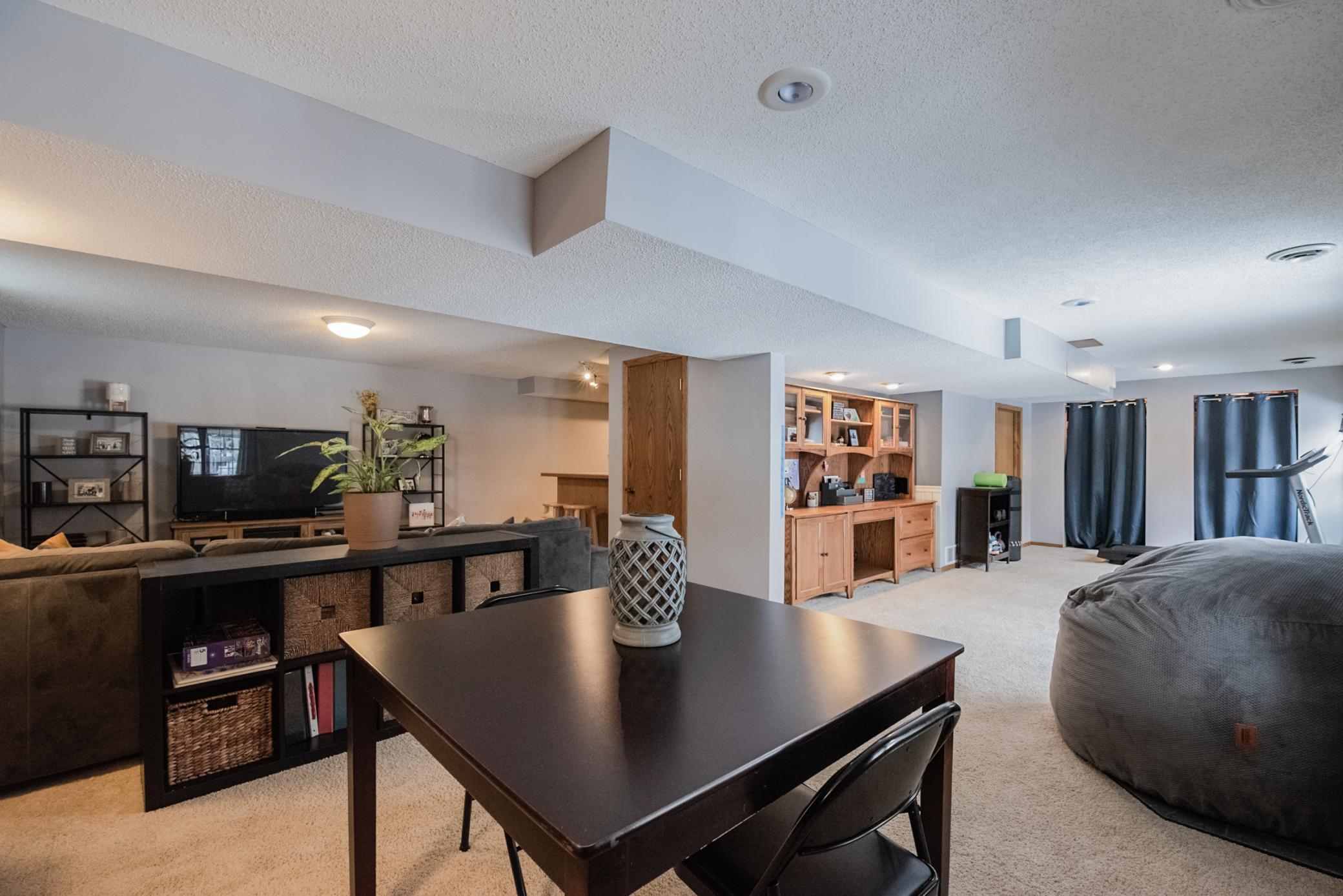 1007 Boston Hill Road Eagan, MN 55123 - Photo 27 of 36 Gallery Image 27
