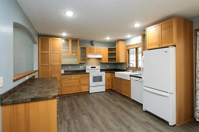 $295,000 | 316 20th Street West, Glencoe, MN 55336