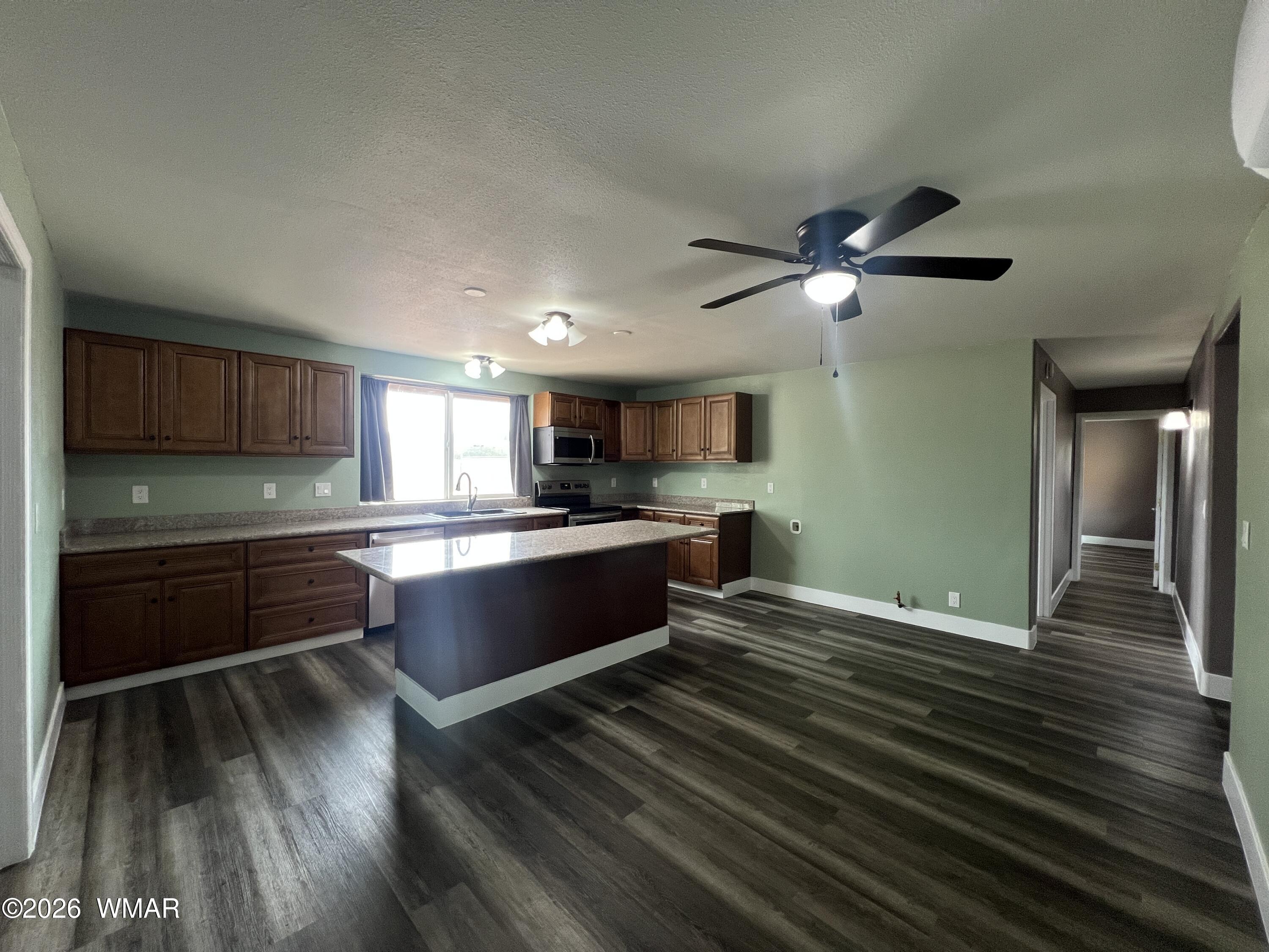 689 Old Woodruff Road Snowflake, AZ 85937 - Photo 18 of 40 Kitchen/Dining