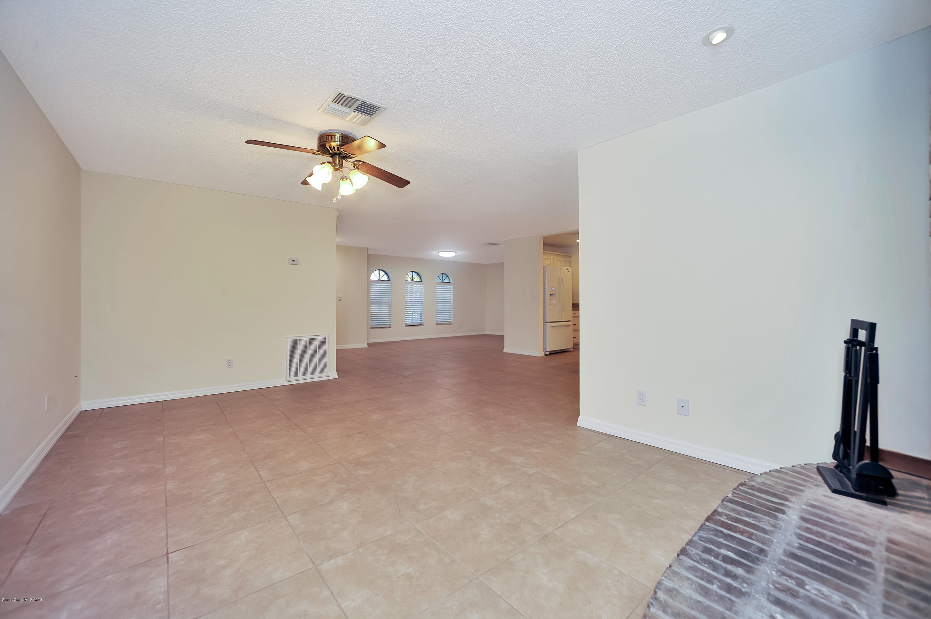 6824 Dodge Road Cocoa, FL 32927 - Photo 3 of 20 REW_6947