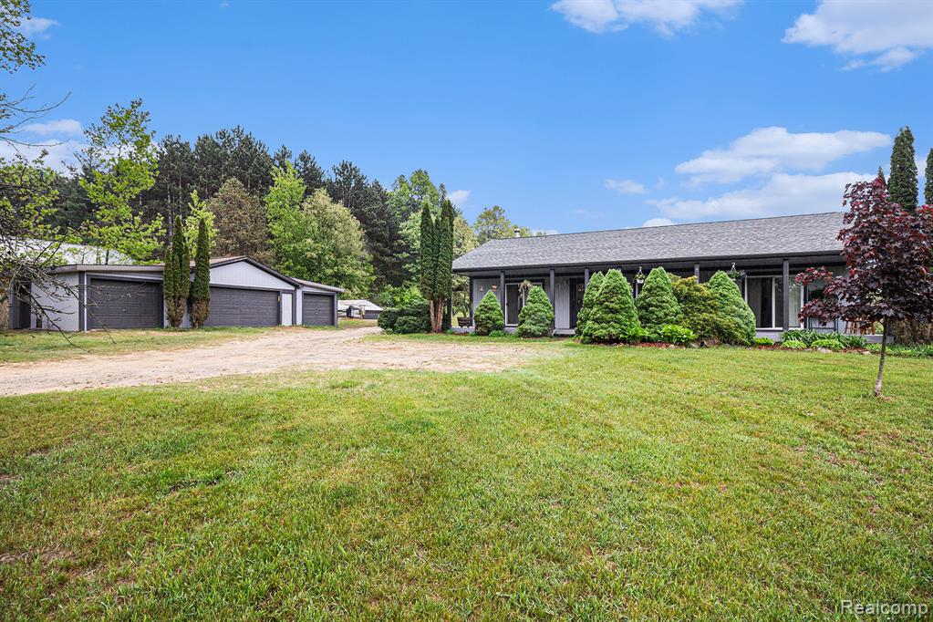 3275 Le Valley Road Columbiaville, MI 48421 - Photo 5 of 34