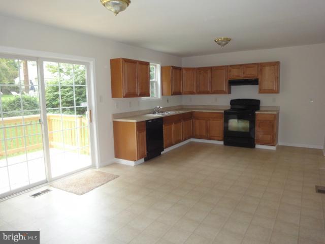 9004 Bruno Road Randallstown, MD 21133 - Photo 4 of 23 Kitchen