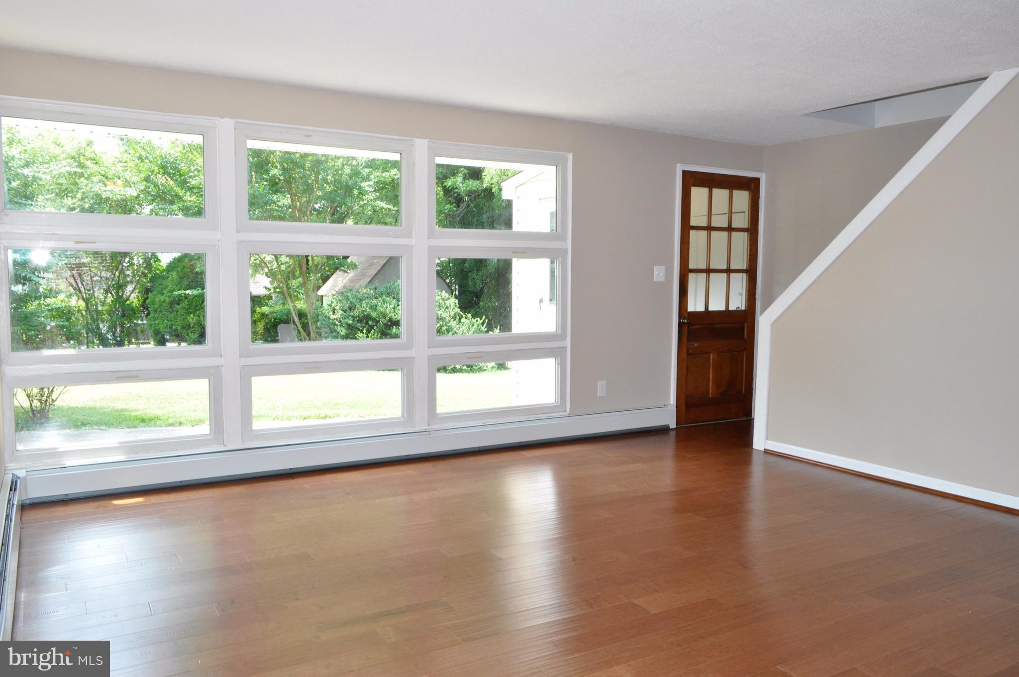 9903 Dilston Road Silver Spring, MD 20903 - Photo 4 of 24 Living Room