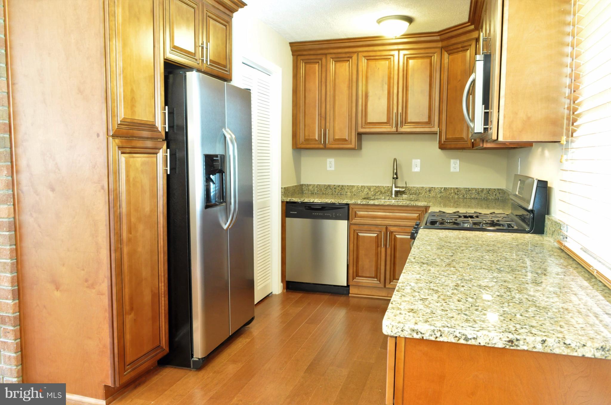9903 Dilston Road Silver Spring, MD 20903 - Photo 8 of 24 Granite counters, all new appliances