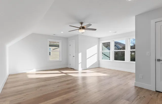 $1,199,999 | 10541 East Brainerd Road, Apison, TN 37302