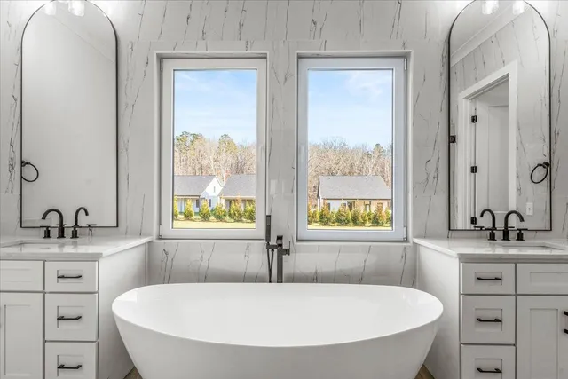 $1,149,999 | 10541 East Brainerd Road, Apison, TN 37302