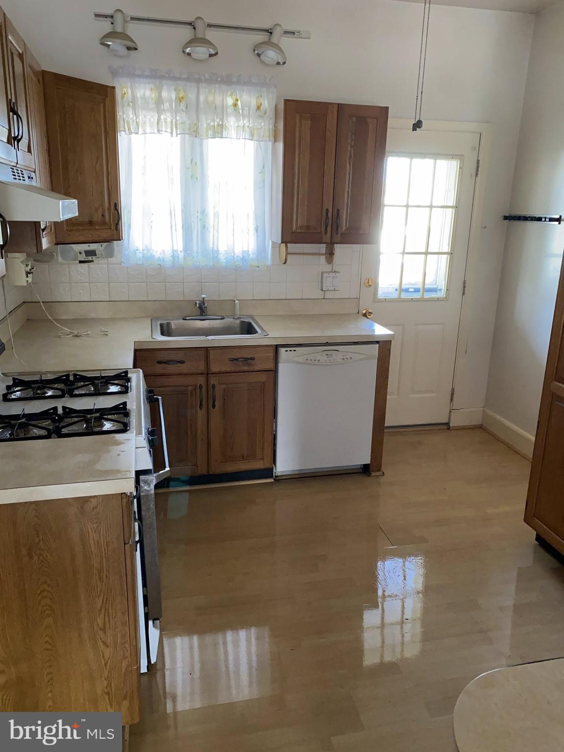 610 Rappolla Street Baltimore, MD 21224 - Photo 9 of 22 Gallery Image 9