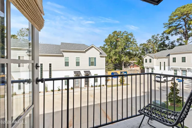 $297,500 | 216 Steiner Oaks, Lafayette, LA 70508