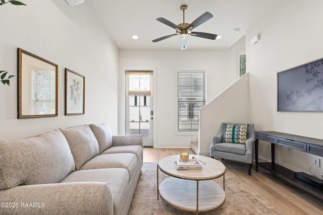 $297,500 | 216 Steiner Oaks, Lafayette, LA 70508