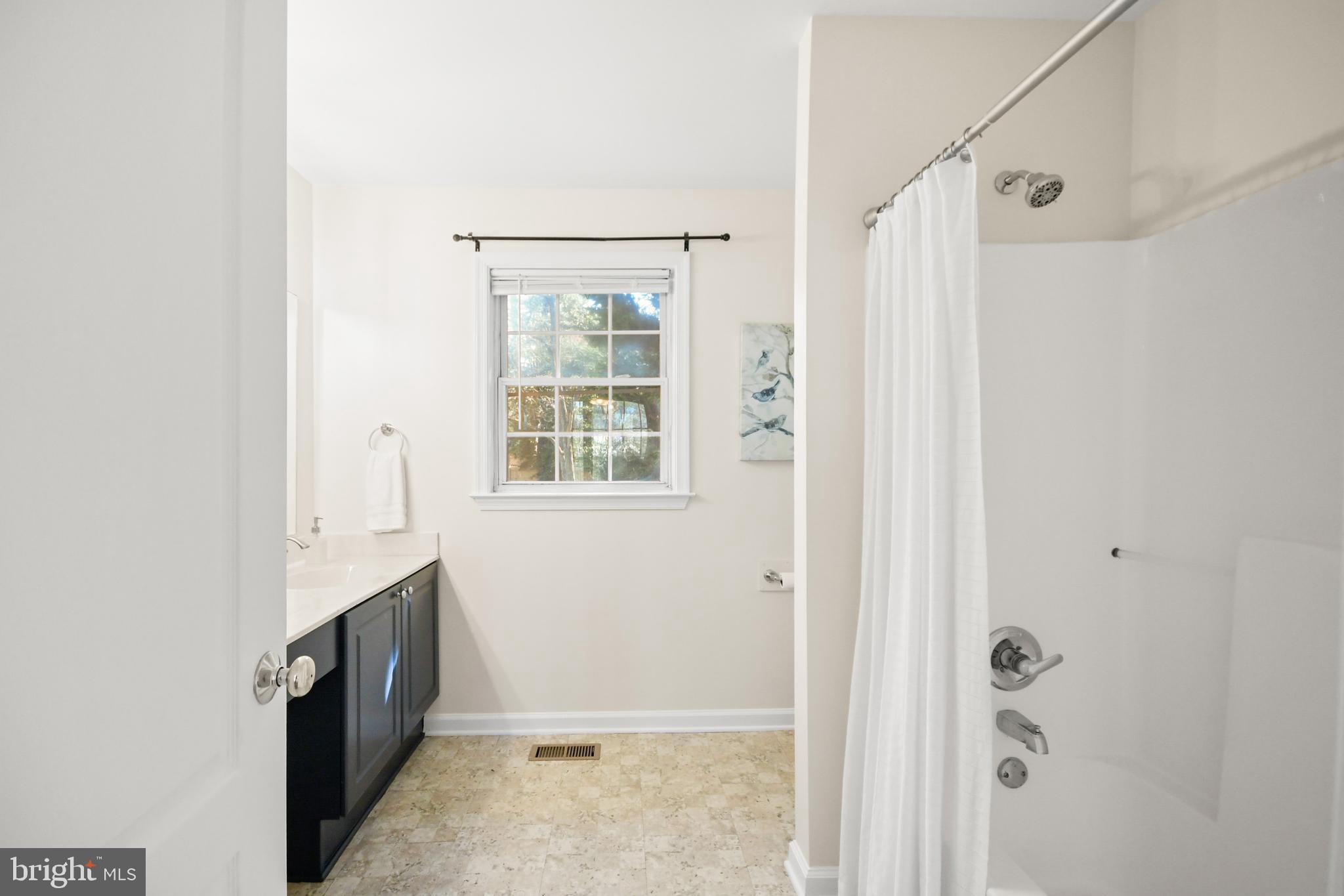 5921 Jug Bridge Hill Road Frederick, MD 21704 - Photo 36 of 60 Primary bath