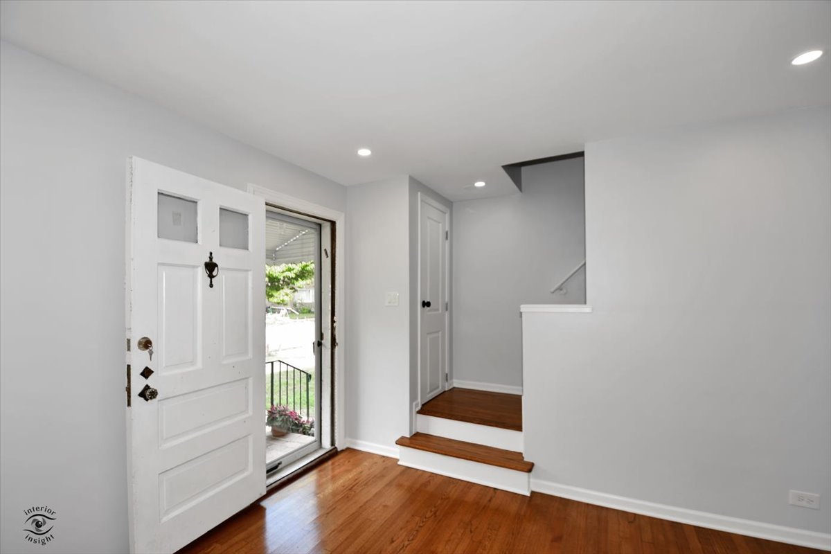 7839 East Prairie Road Skokie, IL 60076 - Photo 2 of 33
