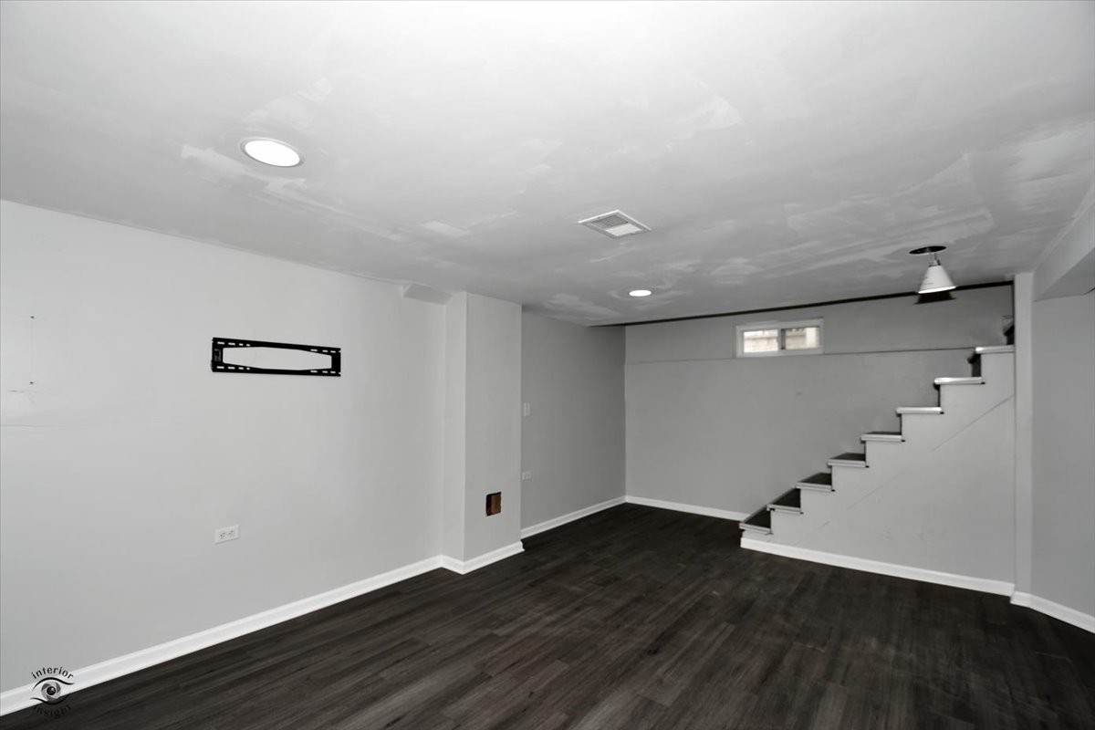 7839 East Prairie Road Skokie, IL 60076 - Photo 30 of 33