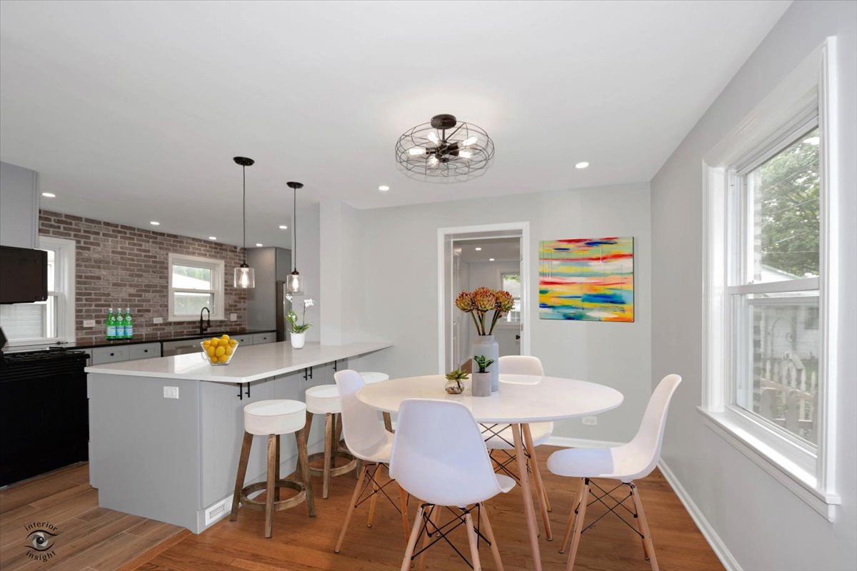 7839 East Prairie Road Skokie, IL 60076 - Photo 5 of 33