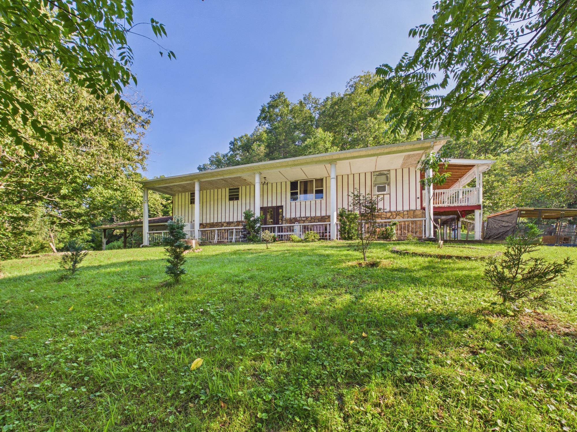 237 Cherry Branch Road Wayne, WV 25570 - Photo 3 of 31 Gallery Image 3