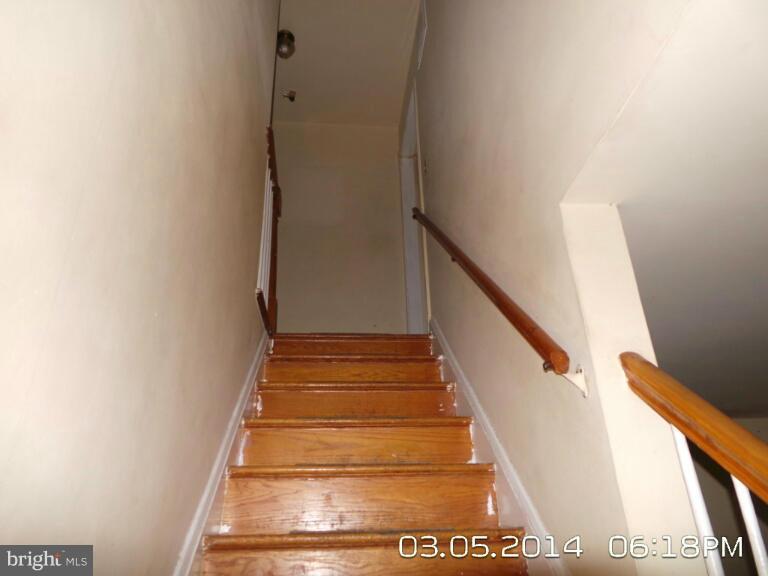 747 South Woodington Road Baltimore, MD 21229 - Photo 8 of 11 Interior (General)