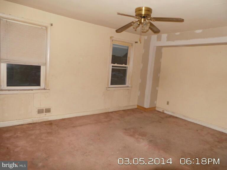 747 South Woodington Road Baltimore, MD 21229 - Photo 9 of 11 Bedroom