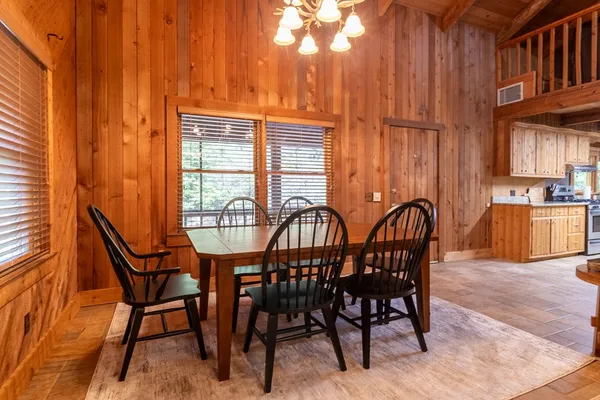 $500,000 | 131 Ralph Hickey Road, Chatsworth, GA 30705