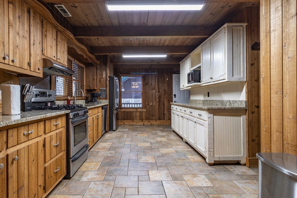 131 Ralph Hickey Road Chatsworth, GA 30705 - Photo 8 of 46