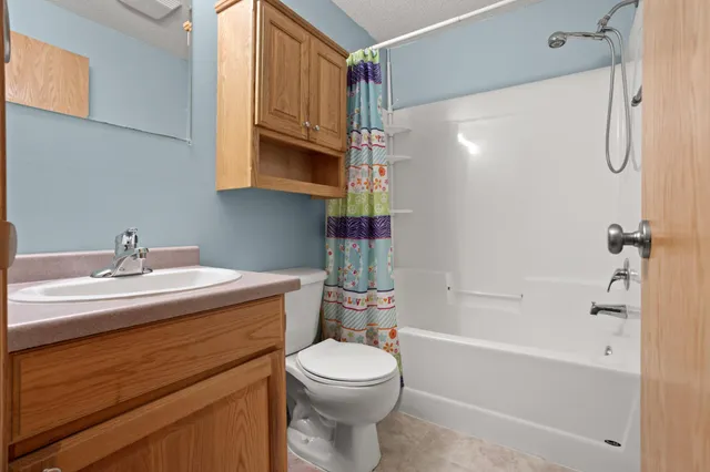 $415,000 | 705 43 1/2 Avenue South, Moorhead, MN 56560