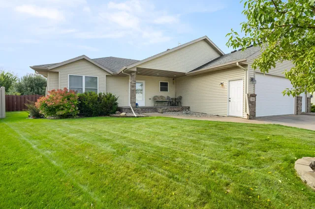 $415,000 | 705 43 1/2 Avenue South, Moorhead, MN 56560