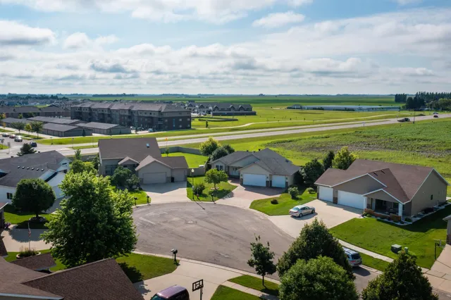 $415,000 | 705 43 1/2 Avenue South, Moorhead, MN 56560