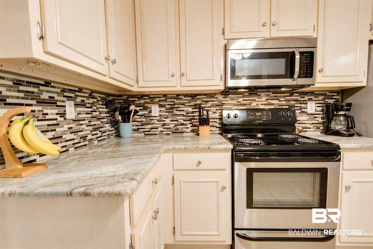 22160 8th Street Silverhill, AL 36576 - Photo 13 of 39 Decorative Backsplash