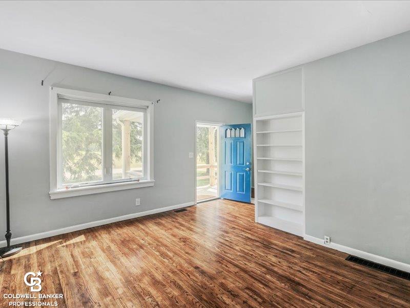 5420 McIntyre Road North Street, MI 48049 - Photo 10 of 46 50146143-d58adc98-bb67-473d-bf6d-237a17d694b3.JPG