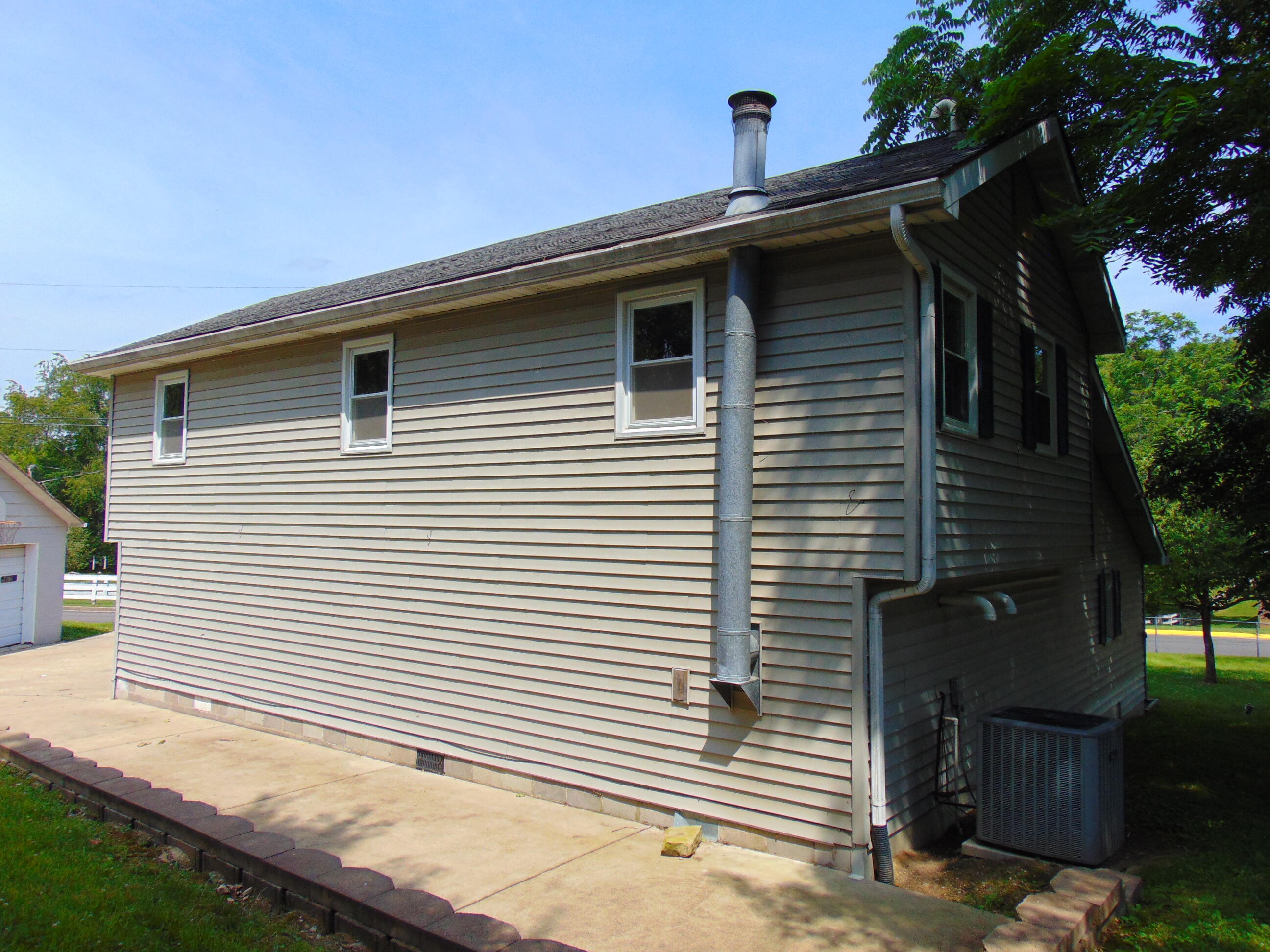 133 Christmas Ridge Road Berea, KY 40403 - Photo 13 of 42 E8DCF57B-92A1-4CF9-A13E-C8866A9995F7