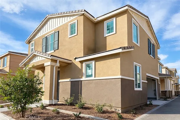 $3,000 | 1120 Tropic Court, Unit 306, Redlands, CA 92374