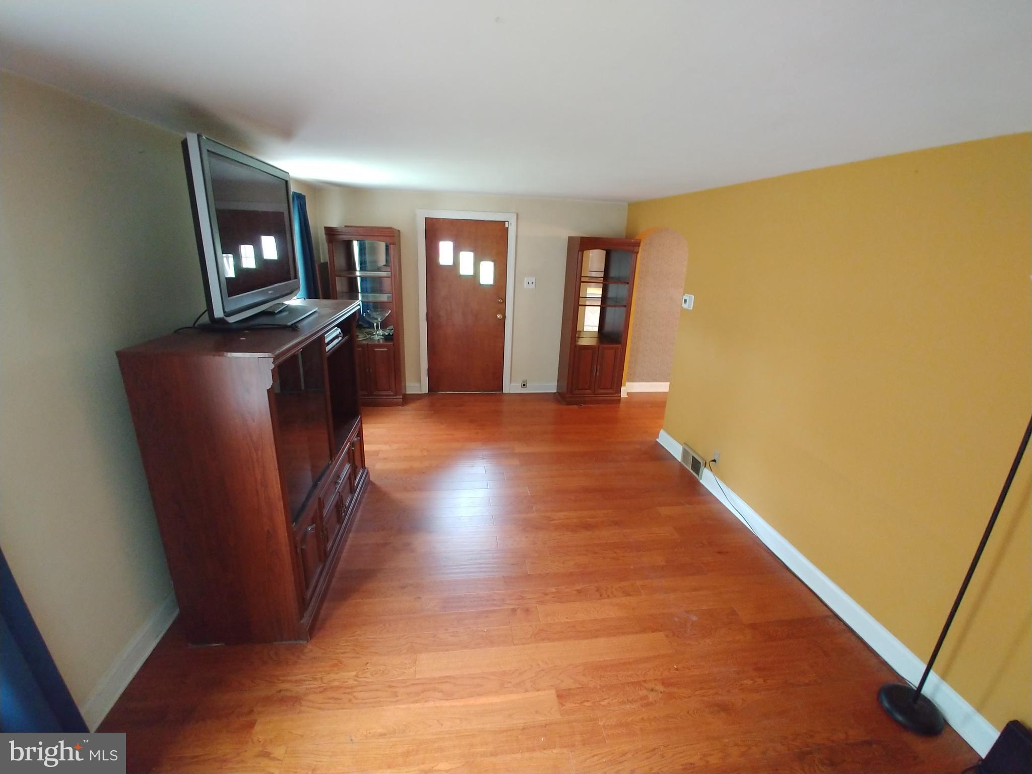 714 Braxton Road Ridley Park, PA 19078 - Photo 27 of 55 Living Room