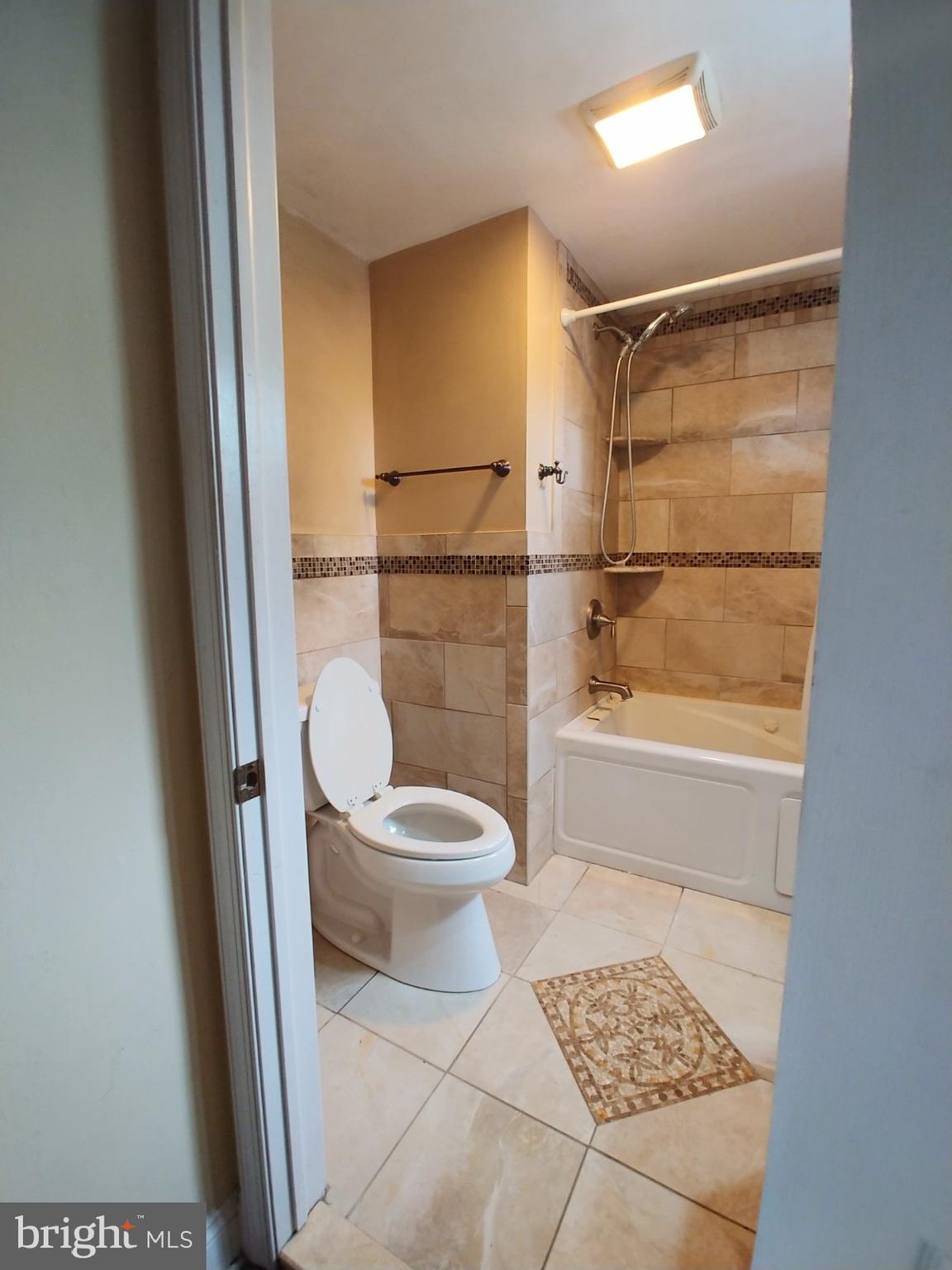 714 Braxton Road Ridley Park, PA 19078 - Photo 36 of 55 2nd Floor Bath