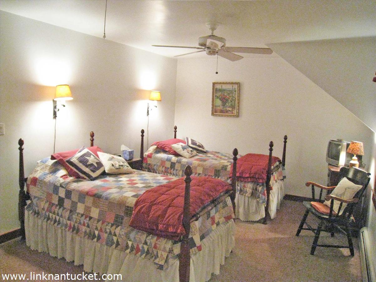 65 C Surfside Road Nantucket, MA 02554 - Photo 18 of 27 Gallery Image 18