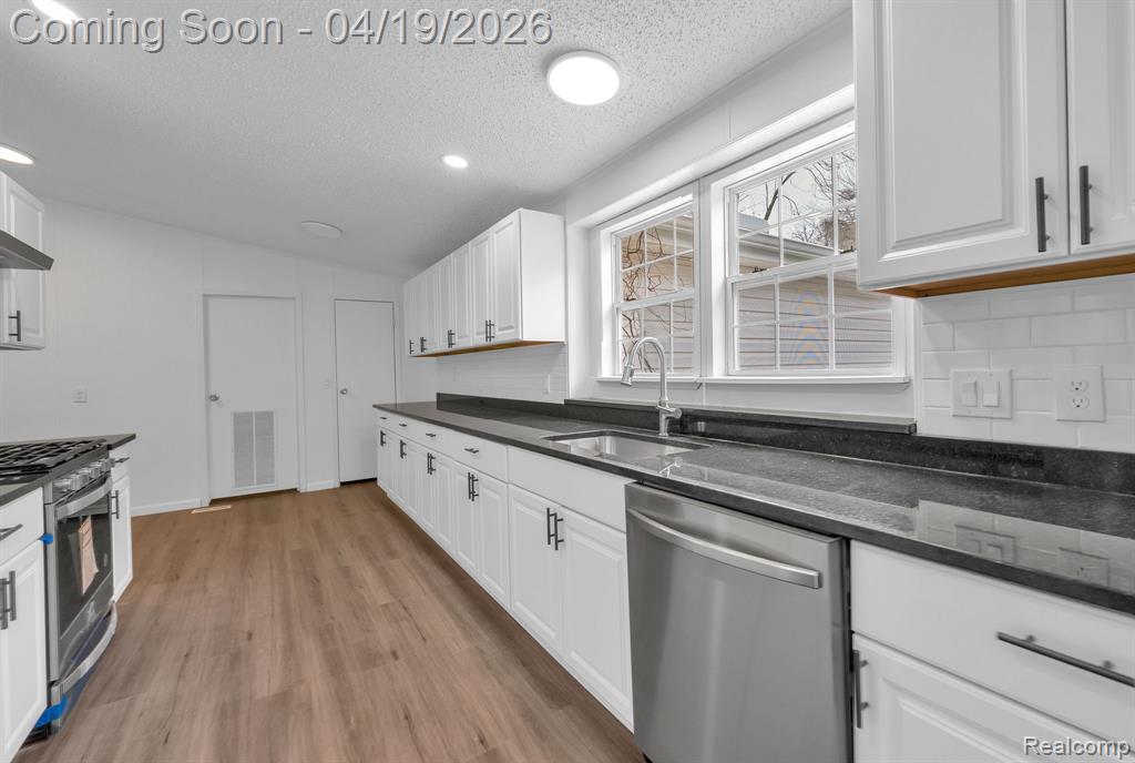 36085 Wick Road Romulus, MI 48174 - Photo 30 of 43