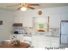 2041 North 11th Street Springfield, IL 62702 - Photo 3 of 4 Gallery Image 3