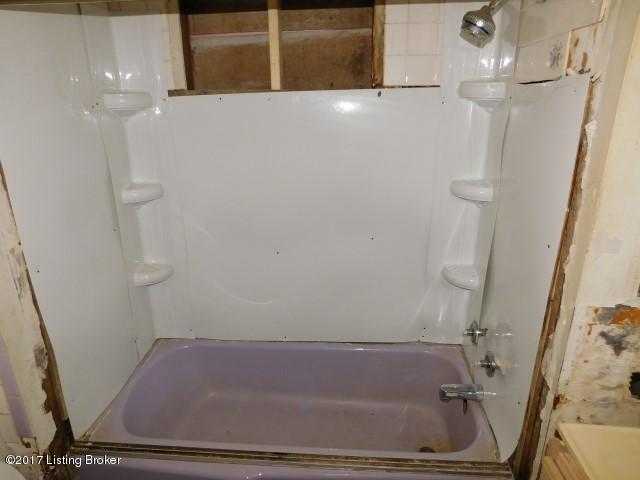 412 Fallis Run Road Harrodsburg, KY 40330 - Photo 16 of 35 Bathroom (5)