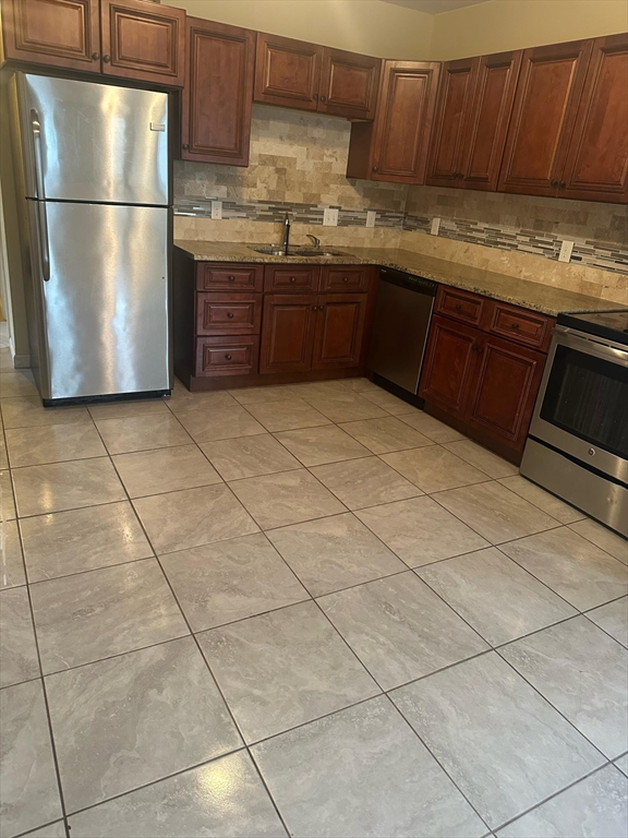 121 Winfield Street, Unit 3 Worcester, MA 01602 - Photo 2 of 7