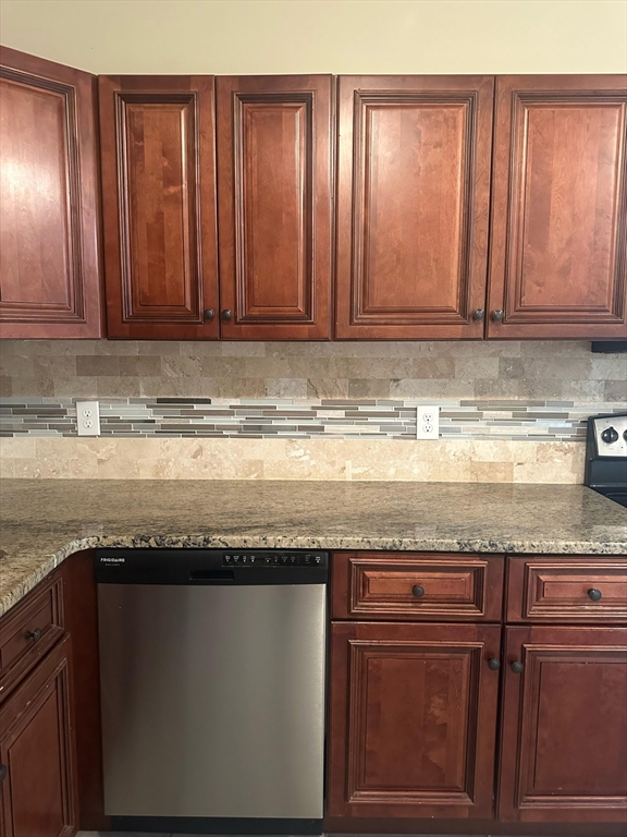 121 Winfield Street, Unit 3 Worcester, MA 01602 - Photo 5 of 7