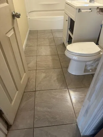 $2,200 | 121 Winfield Street, Unit 3, Worcester, MA 01602